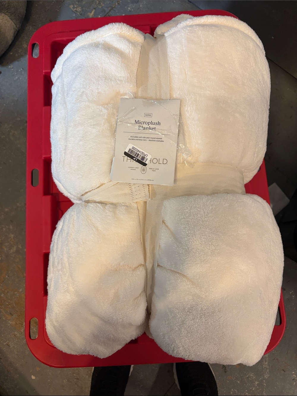 Threshold Plush Microplush Blanket Throw in Cream